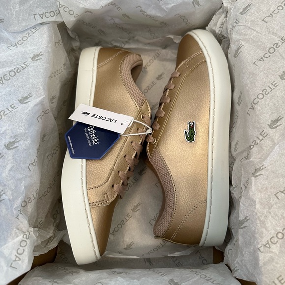 Lacoste Straightset Sneakers for girls in gold and offwhite - Picture 2 of 10